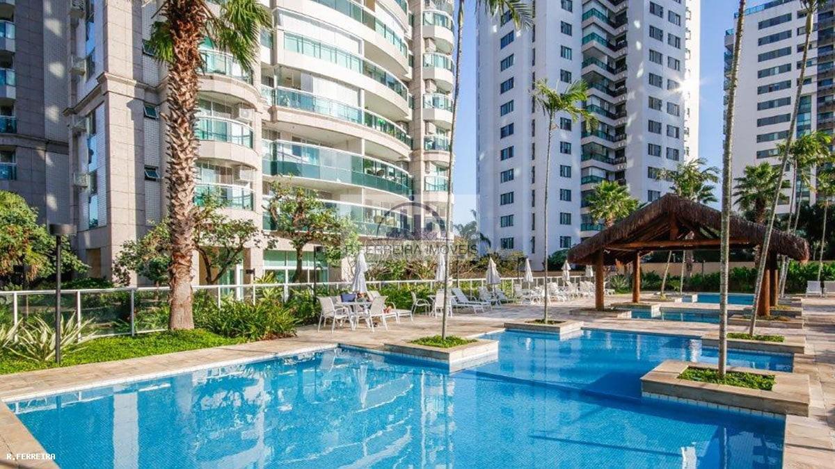 Cobertura, 3 quartos, 262 m² - Foto 2